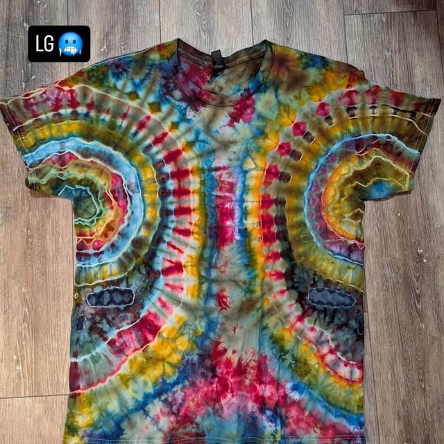 Rainbow spiral ice-dye tee